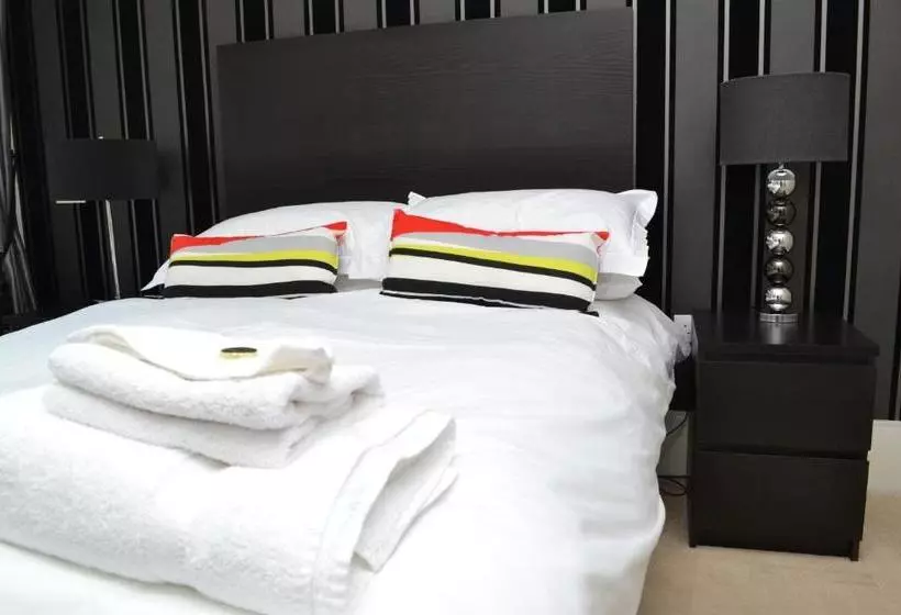 هتل روستایی Waterhouse Guest House