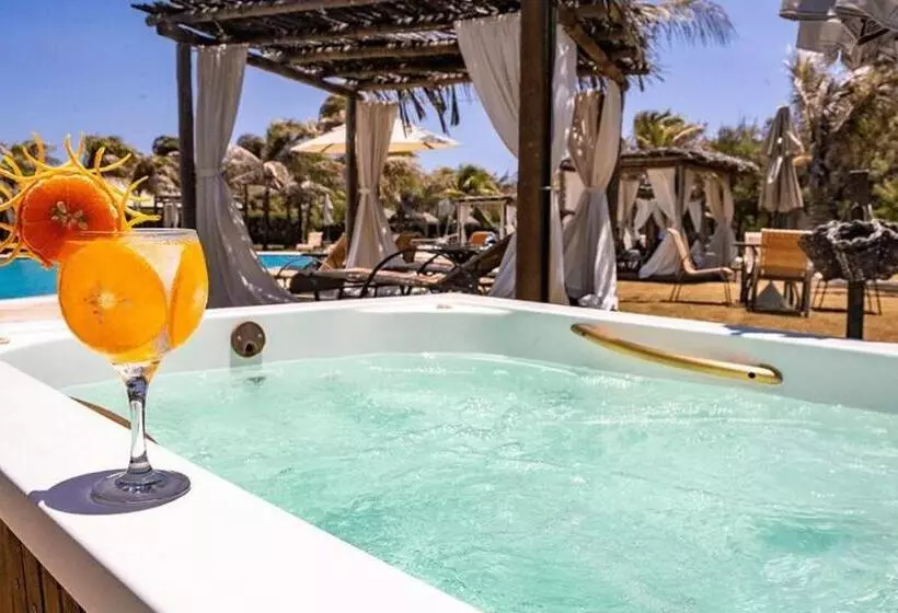 Hotelli Dom Pedro Laguna Beach Resort & Golf