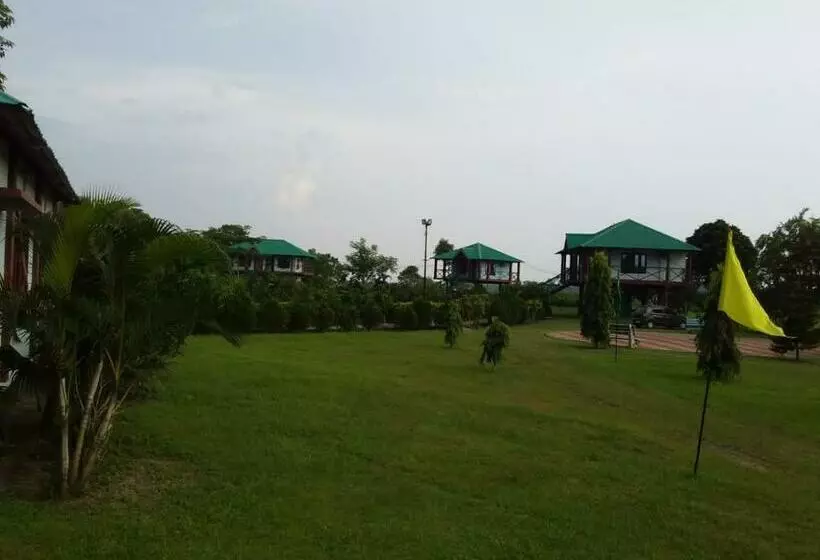 ホテル Paschim Damdim Resort By Stayapart