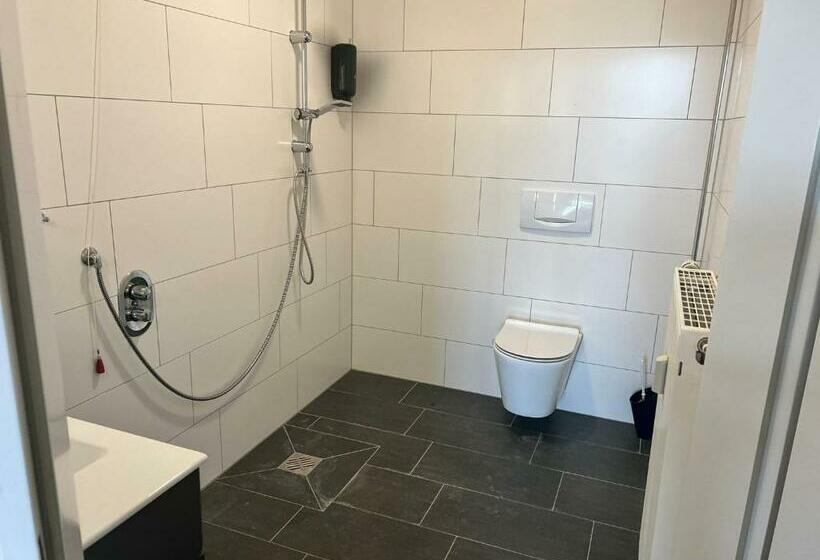 פנסיון 3 Bett Zimmer