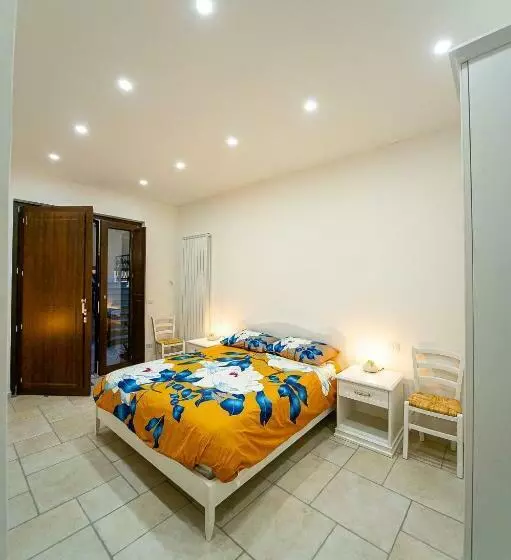 ペンション Irpinia Bikehouse