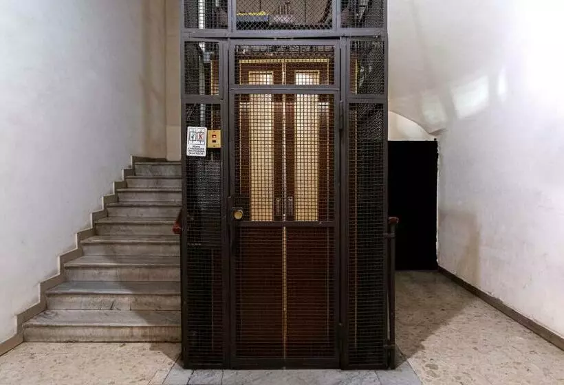 پانسیون Linnéa Roma Centro Camera A