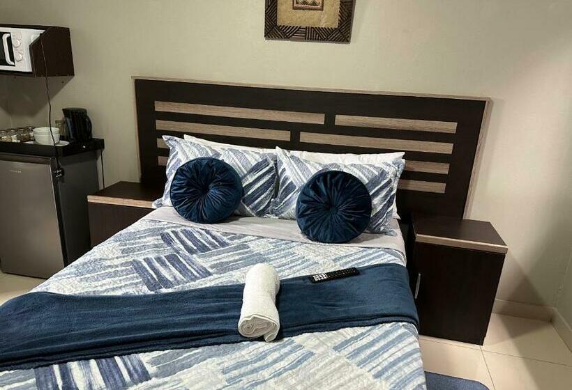 펜션 The Hide In Roodepoort