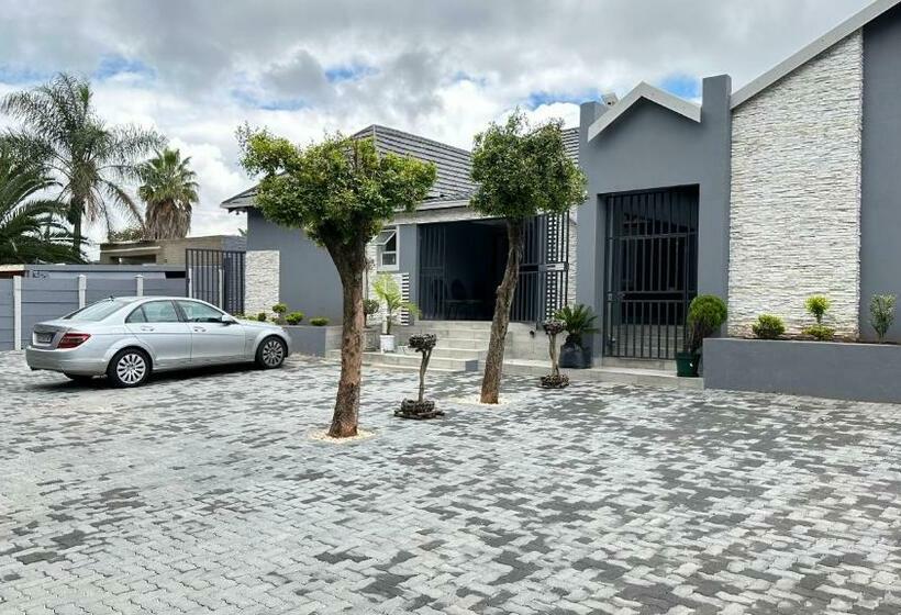 펜션 The Hide In Roodepoort