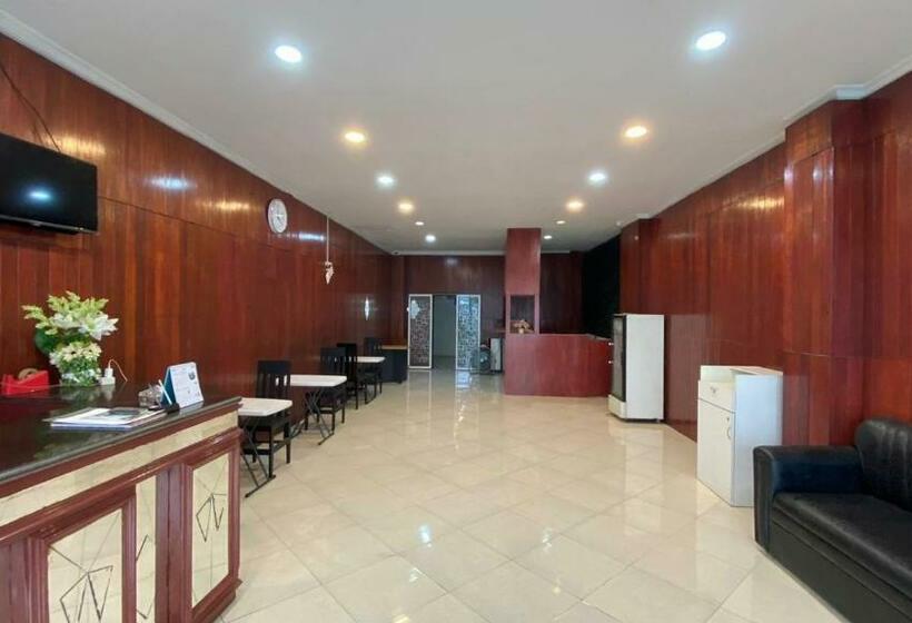 הוסטל Penginapan Aira