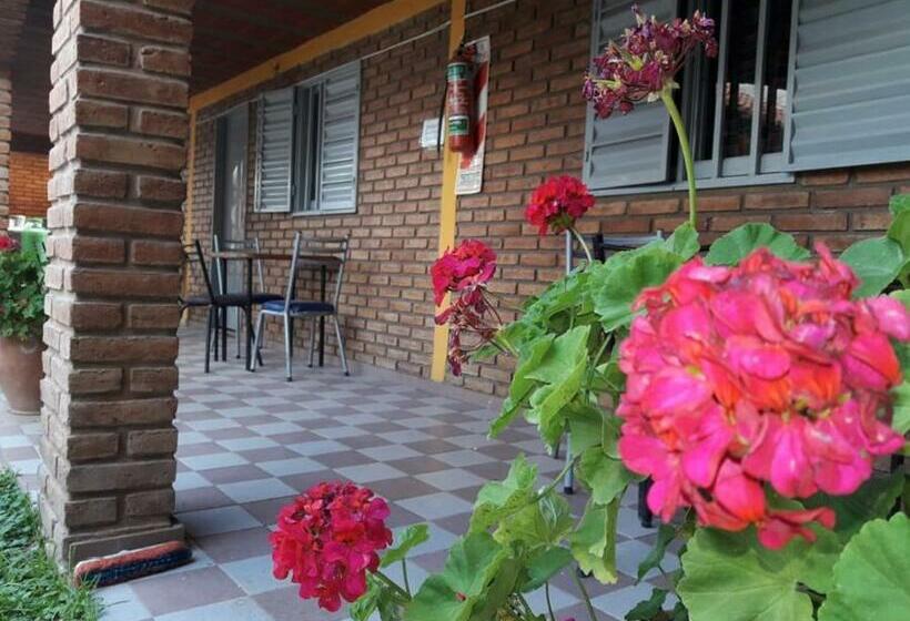 הוסטל Posada Los Arcos