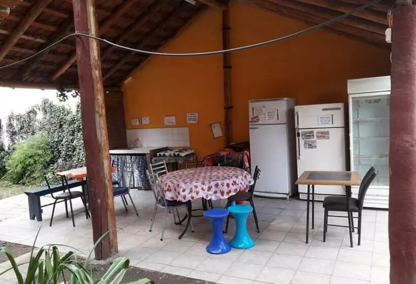 ユースホステル Posada Los Arcos
