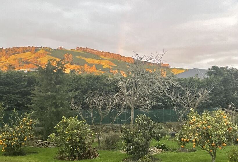 مبيت وإفطار Ballygelvar