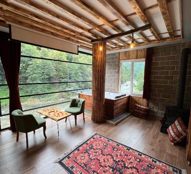 住宿加早餐  Storm Suit