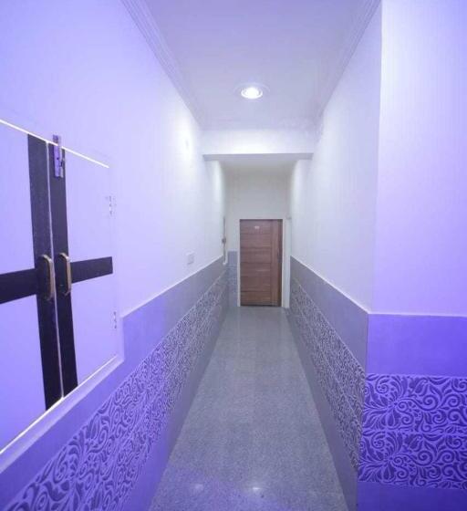 ホテル Oyo 91124  A S Palece