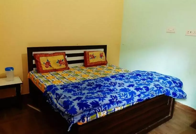 ホテル Shree Lodge, Ayodhya