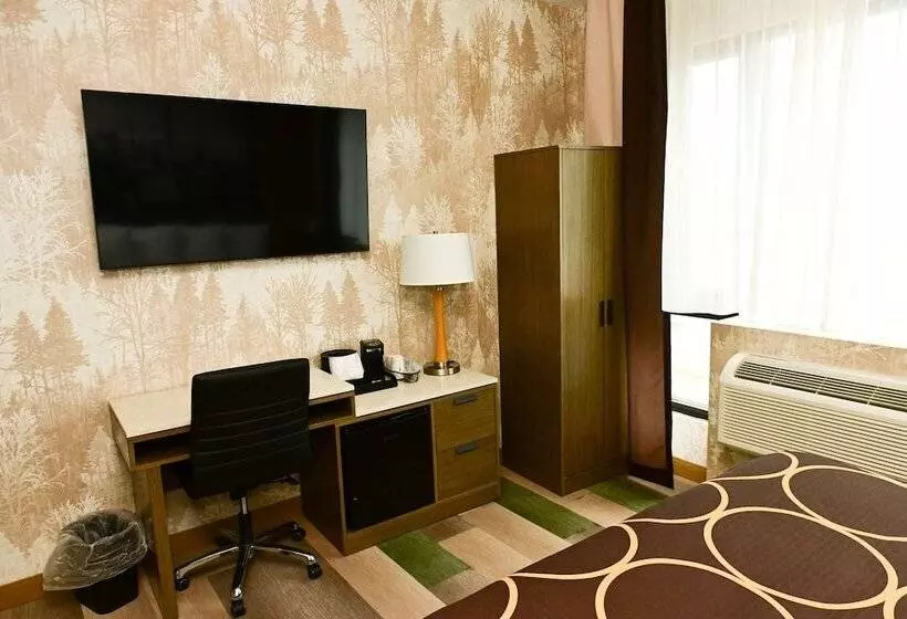 Hotelli Super 8 By Wyndham Bronx Near Botanical Garden