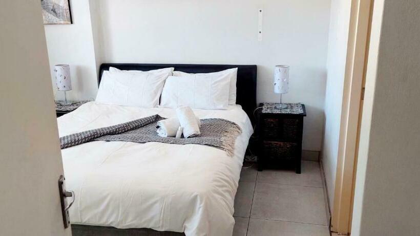 Pensão 82 On Romney