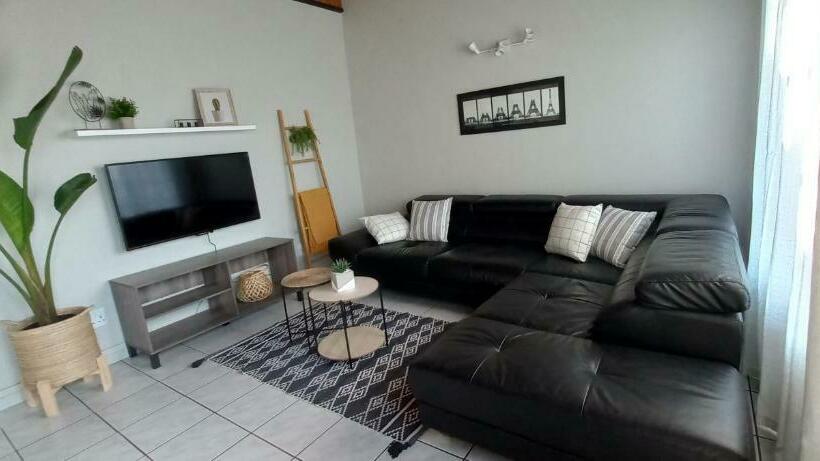 پانسیون Mucha Airbnb