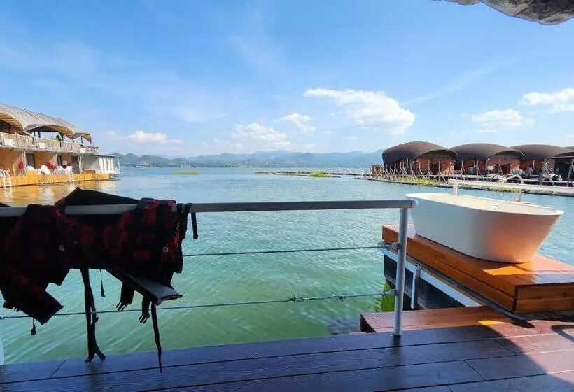 Lomakeskus บ้านไร่ วรรณ วาลย์ รีสอร์ท