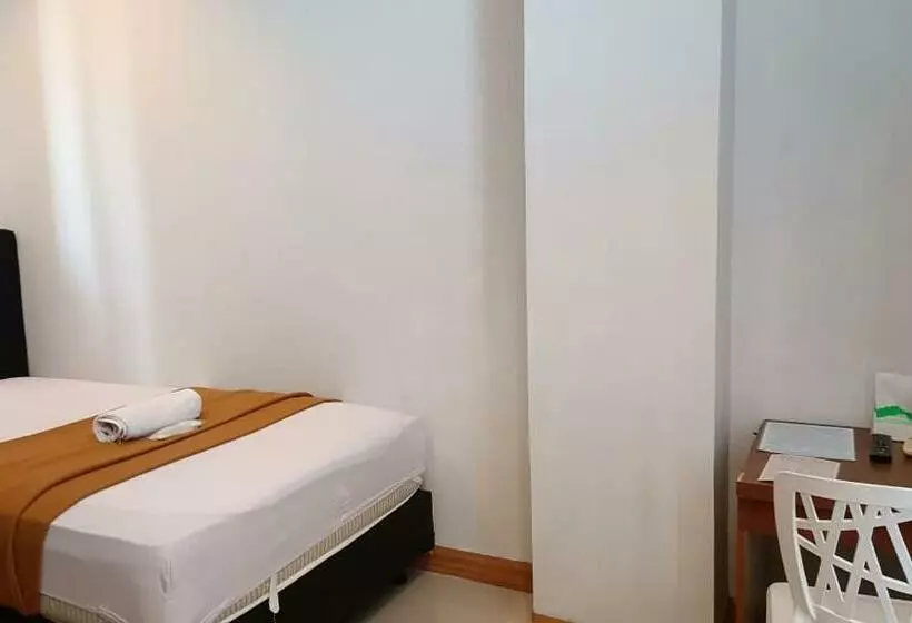 Hotelli Mottomo Inn Manado
