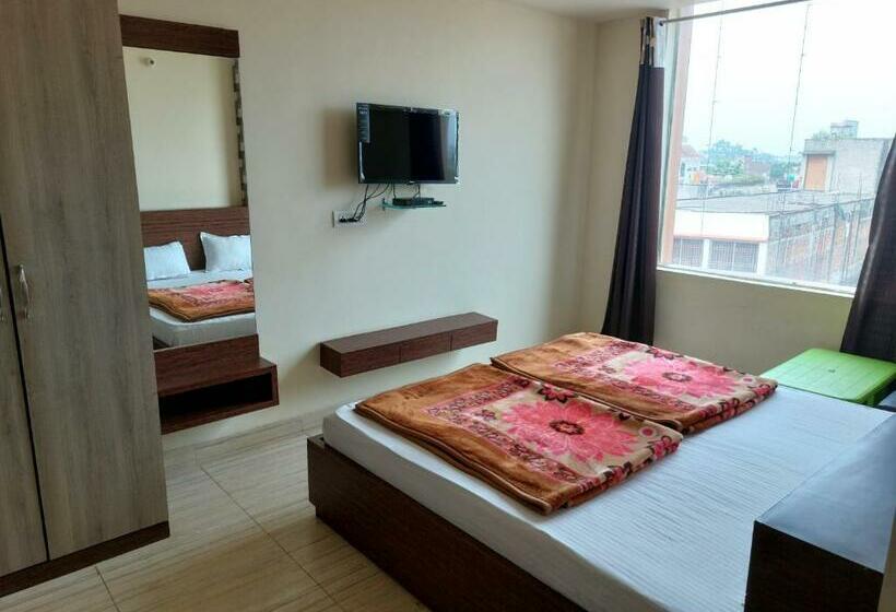 בית מלון כפרי Satyam Palace