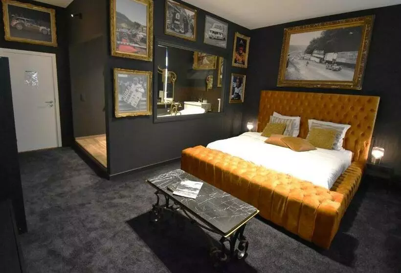Luxury Spa Hotel   Automobile