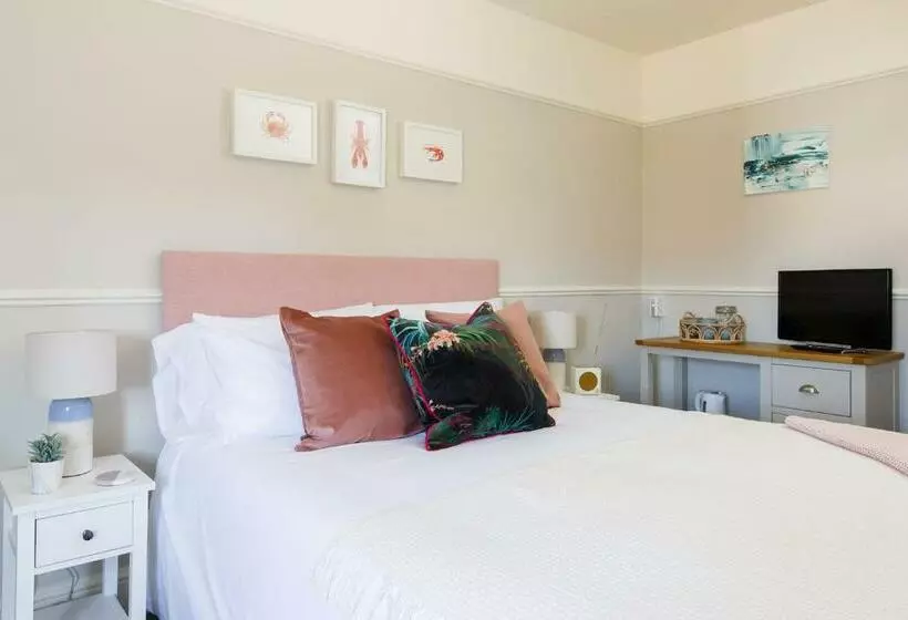 Retkeilymaja Deluxe King Room Gastro Pub In West Wittering