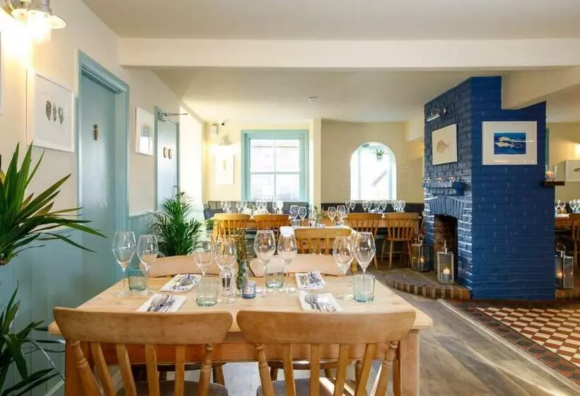 Retkeilymaja Deluxe King Room Gastro Pub In West Wittering