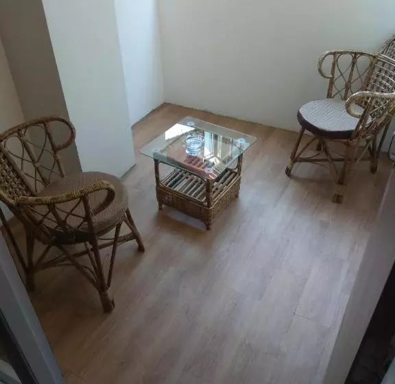 Golden Peaks Hotel & Restaurant