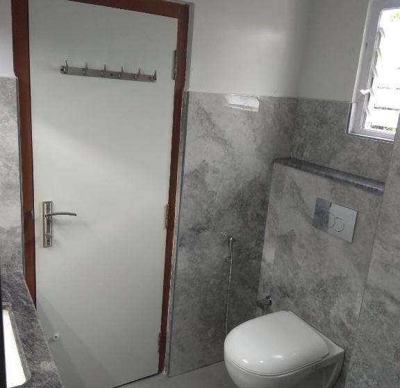 Golden Peaks Hotel & Restaurant