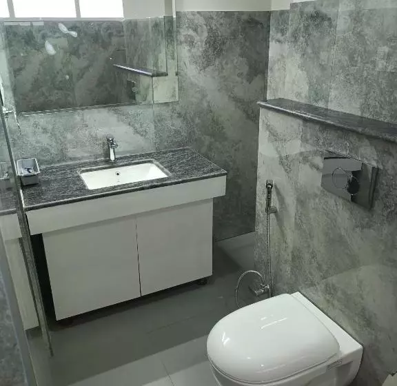 Golden Peaks Hotel & Restaurant