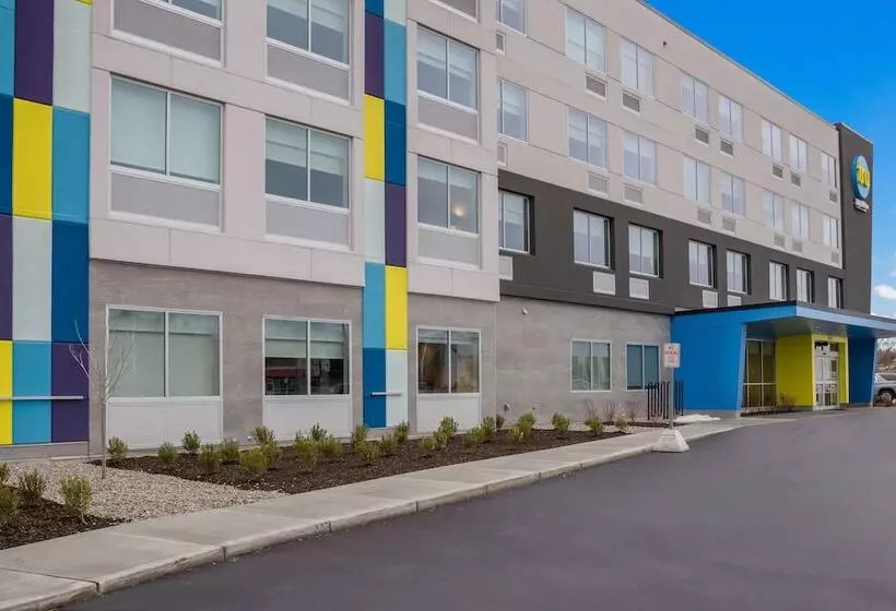 هتل Tru By Hilton Traverse City