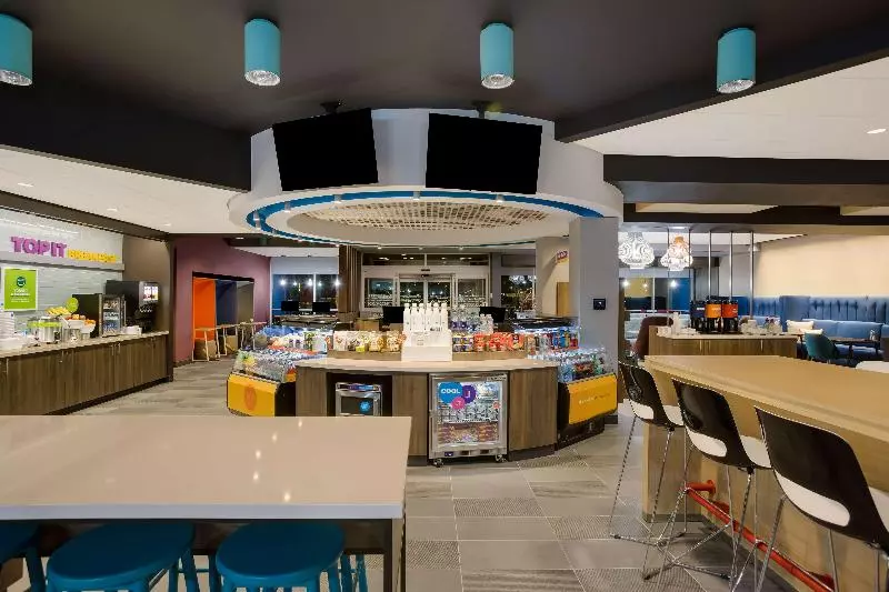 هتل Tru By Hilton Traverse City