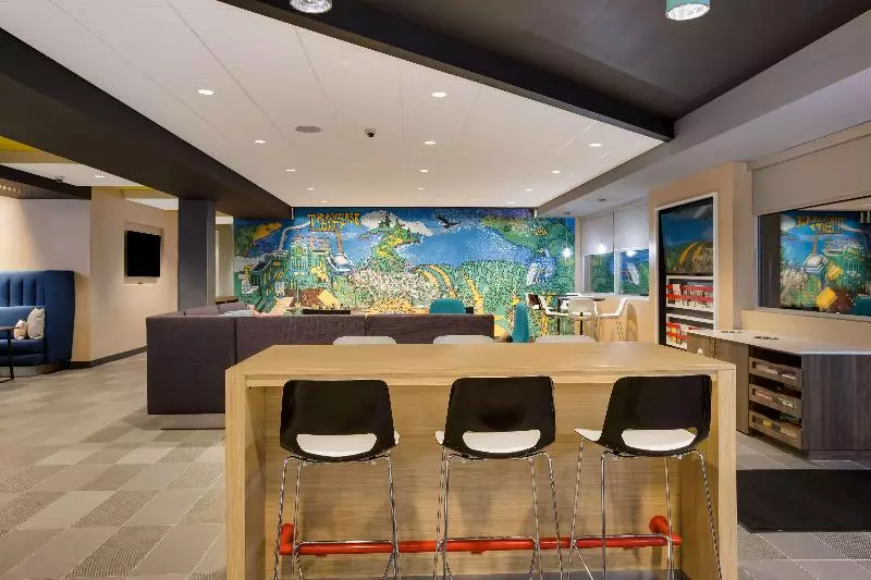 هتل Tru By Hilton Traverse City