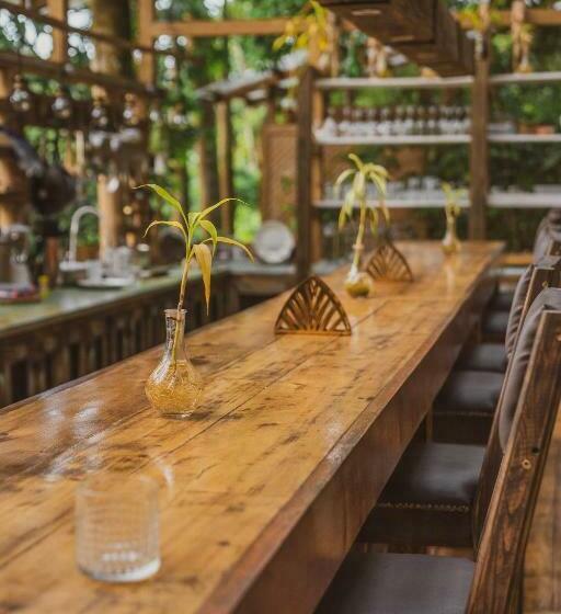 هتل Unique Exotic