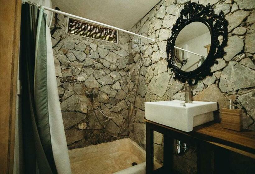 هتل Unique Exotic