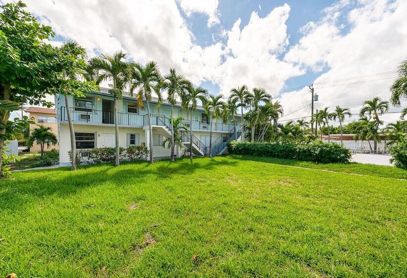 Seven Palms Hotel & Apartments