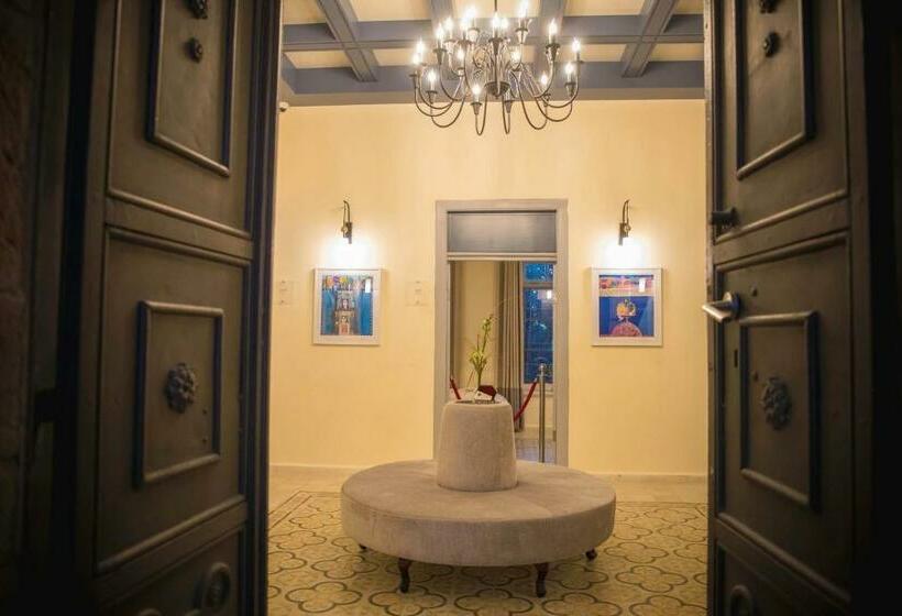 هاستل Farah Locanda