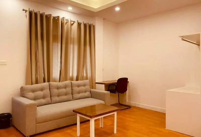 تختخواب و صبحانه The Apartment