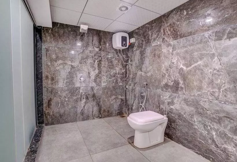 Fabhotel The Valentine   Udhna Road