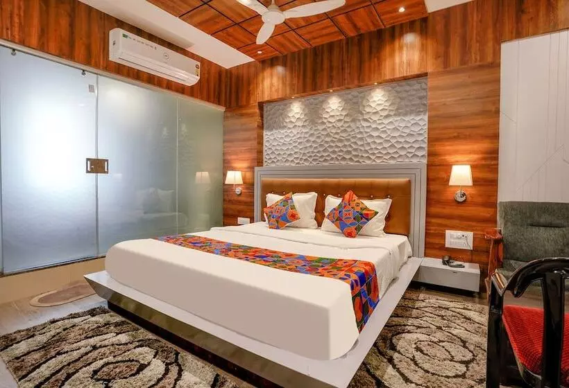 Fabhotel The Valentine   Udhna Road