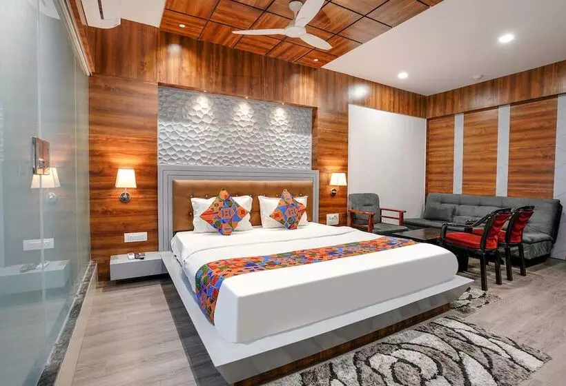 Fabhotel The Valentine   Udhna Road