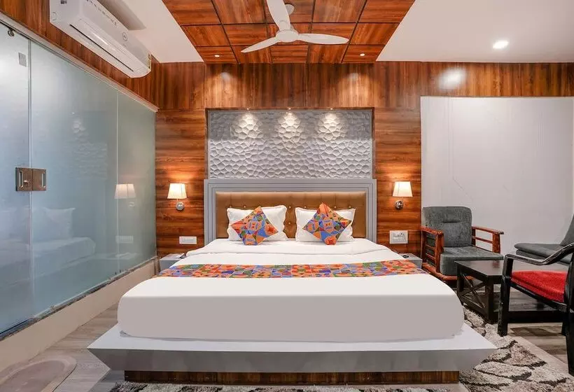 Fabhotel The Valentine   Udhna Road