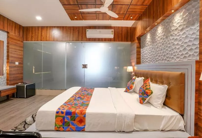 Fabhotel The Valentine   Udhna Road