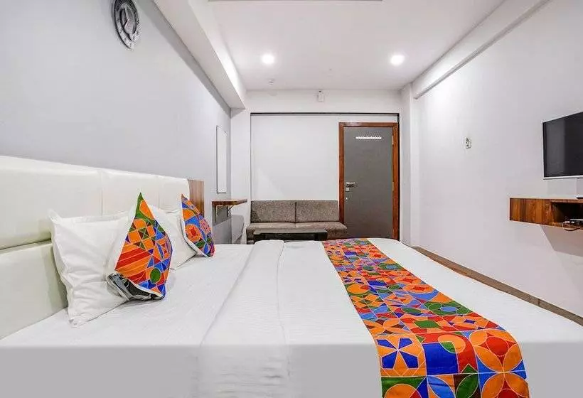 Fabhotel The Valentine   Udhna Road