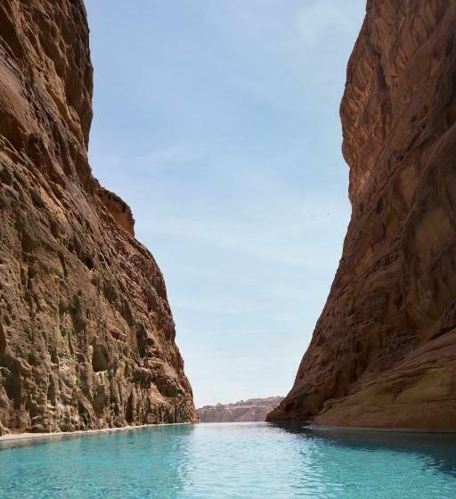 בית מלון כפרי Banyan Tree Alula