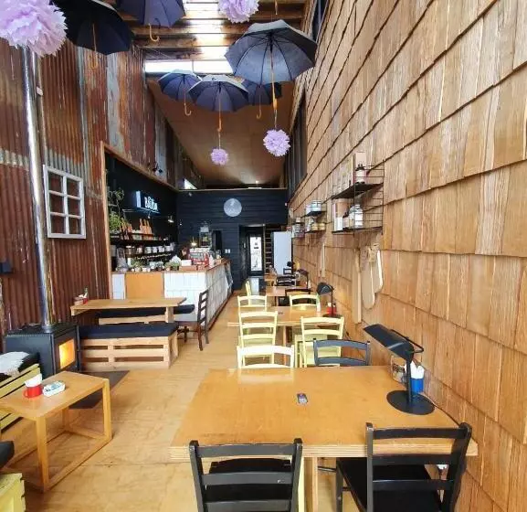 ホテル & Café Bauda