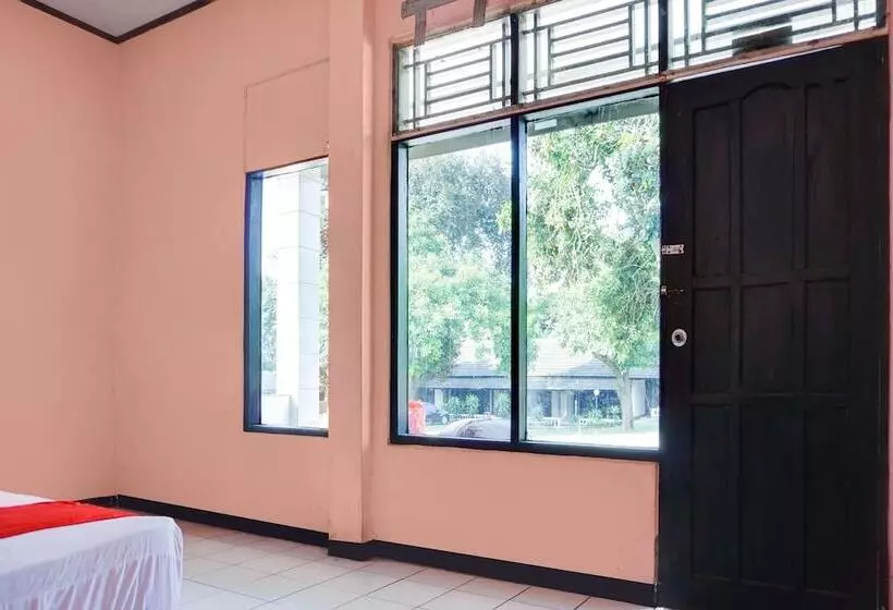 ホテル Spot On 91797 Mutiara Guest House
