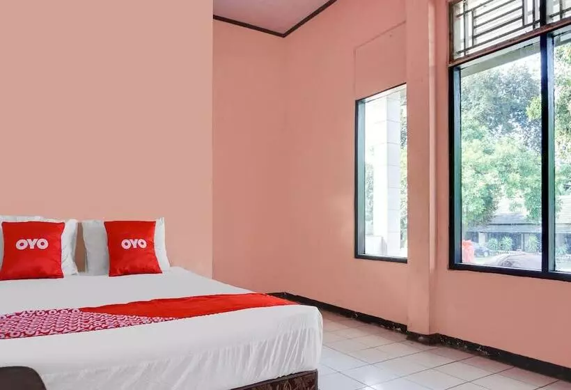 ホテル Spot On 91797 Mutiara Guest House