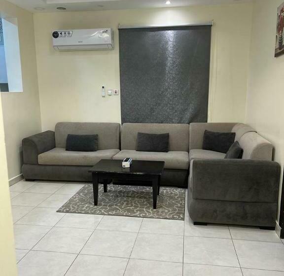 בית מלון כפרי شموخ جازان للشقق المخدومة