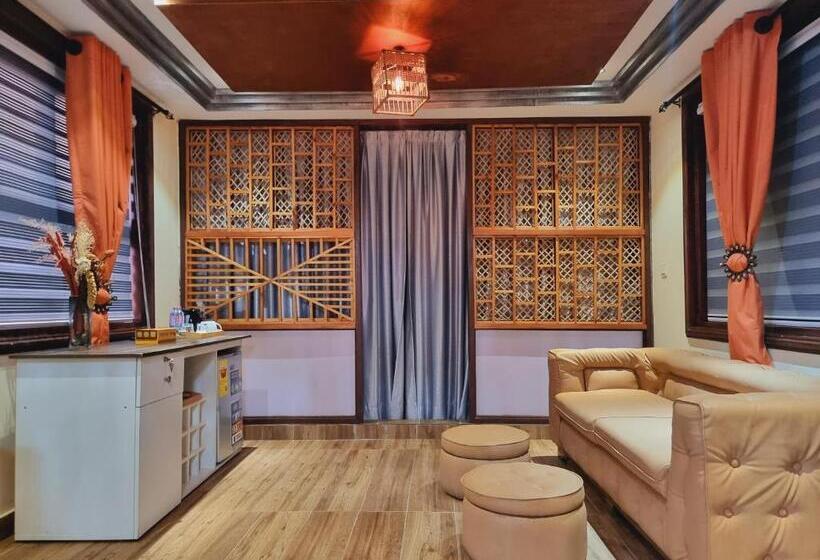 هتل Weycha Bayhouse