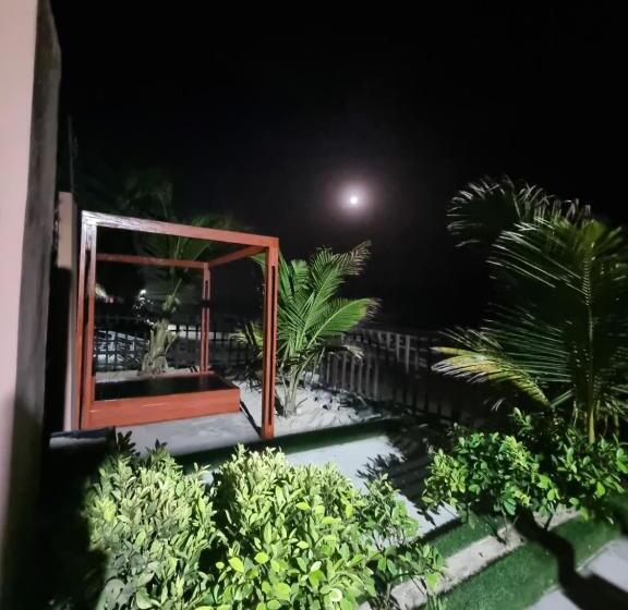 هتل Weycha Bayhouse