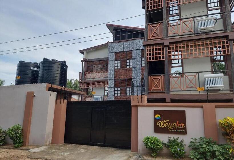 هتل Weycha Bayhouse