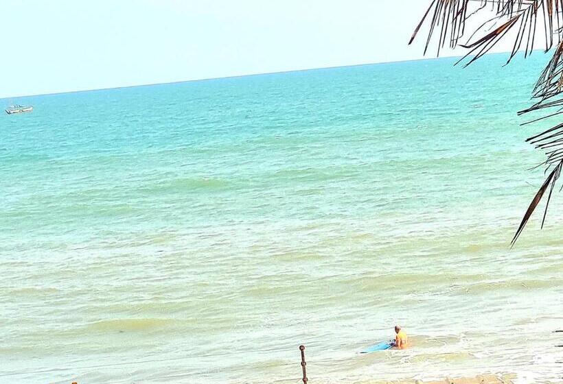 هتل Weycha Bayhouse